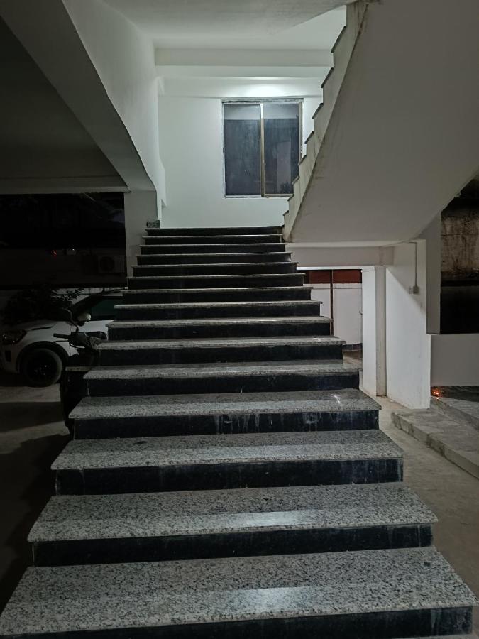 Hotel Atithi Grand Guwahati Dış mekan fotoğraf