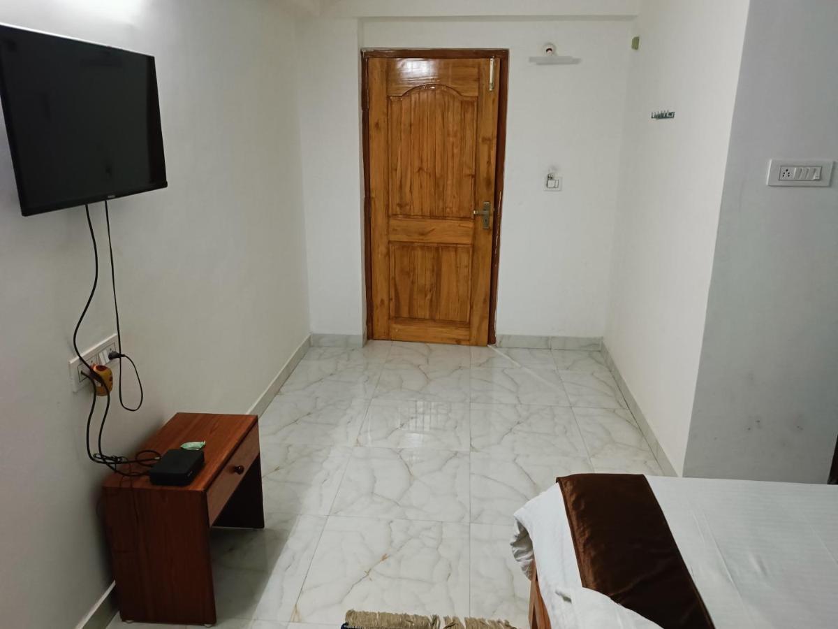 Hotel Atithi Grand Guwahati Dış mekan fotoğraf