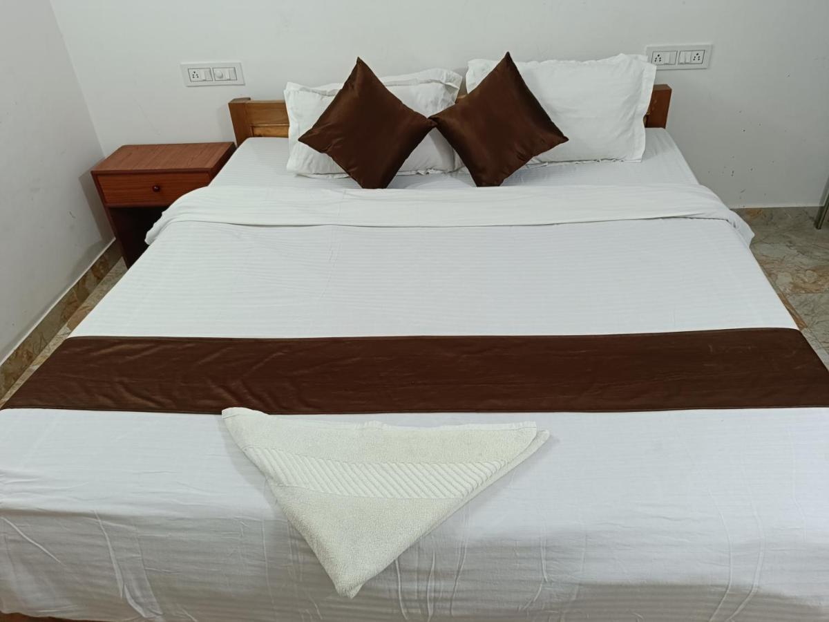 Hotel Atithi Grand Guwahati Dış mekan fotoğraf
