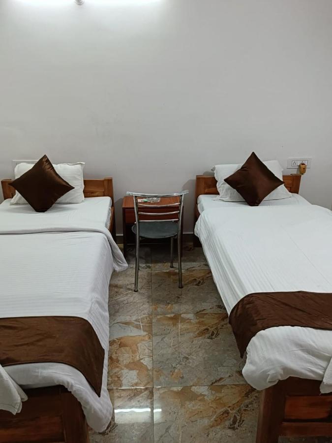 Hotel Atithi Grand Guwahati Dış mekan fotoğraf